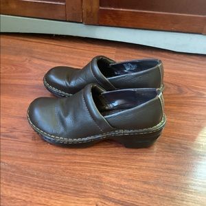 Sonoma Brown Clogs